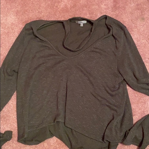 Green sweater - Picture 2 of 2